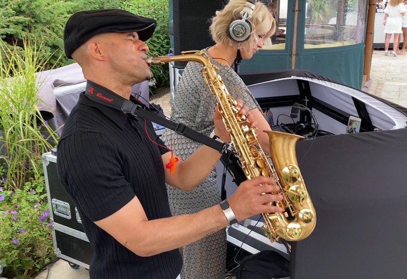 Julian Smith live Sax with DJ booking